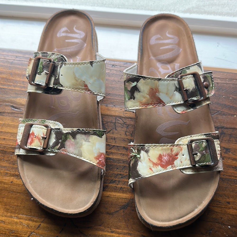 Ladies sandles